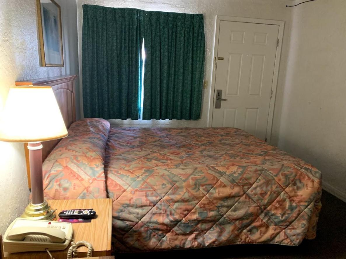 Economy Inn Кінгмен Екстер'єр фото